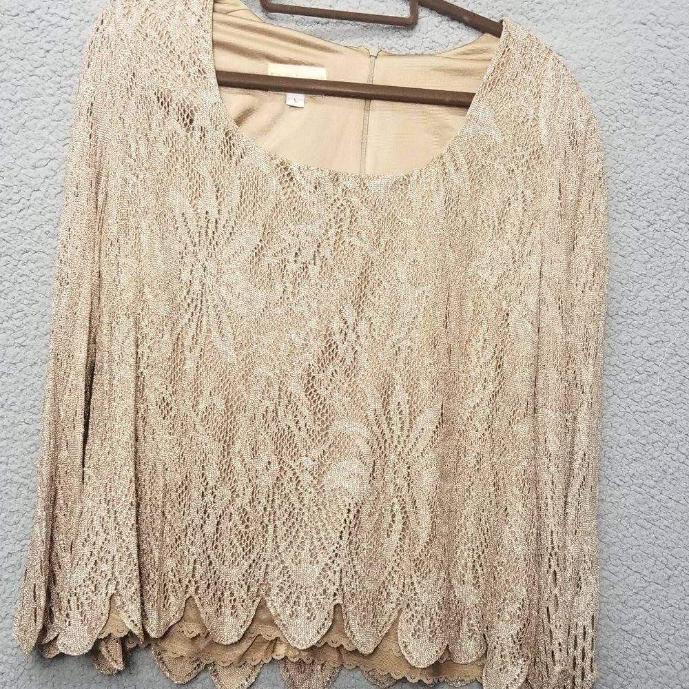 DAMIANOU Women's Made in the USA Gold Shimmer Lace Scalloped Blouse Top Size L